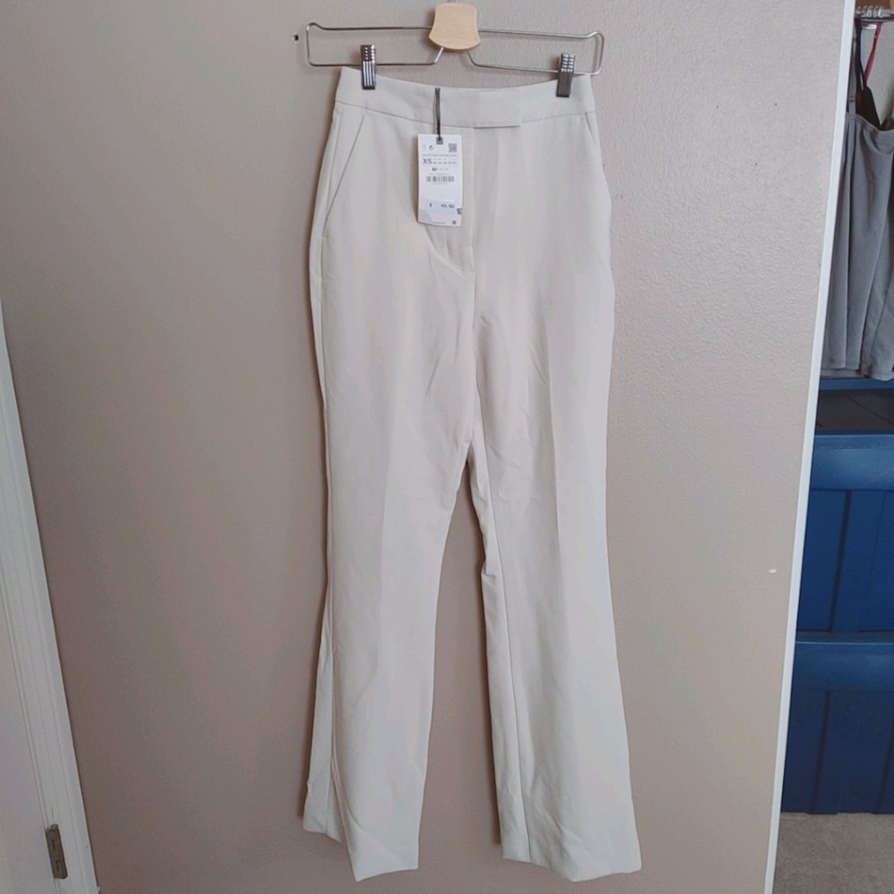 Zara trouser cream color. wide leg